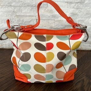 Petal Pattern Shoulder Bag